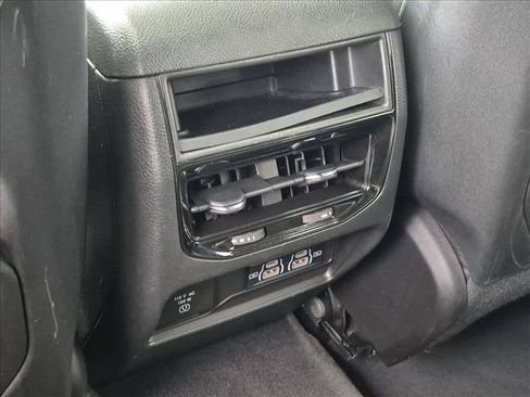 Used 2024 Jeep Grand Cherokee Altitude AWD/4WD image 18