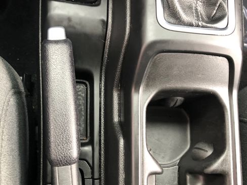 Used 2025 Jeep Wrangler Unlimited Sahara AWD/4WD image 18
