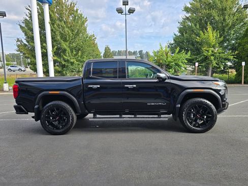 Used 2023 GMC Canyon Denali w/ Denali Black Edition AWD/4WD image 7