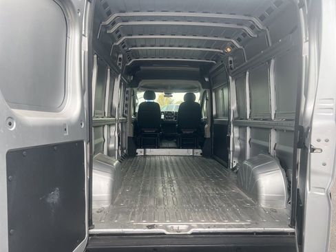 Used 2021 RAM ProMaster 2500 w/ Convenience Group image 7