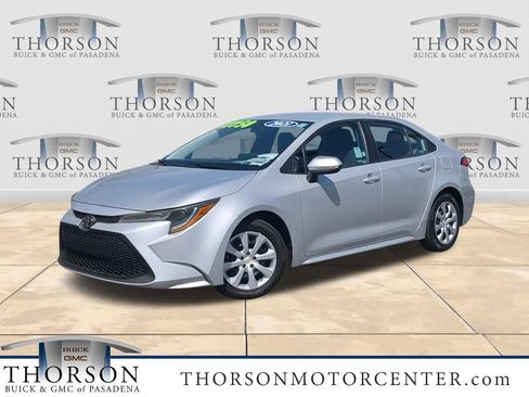 Used 2021 Toyota Corolla LE FWD image 1