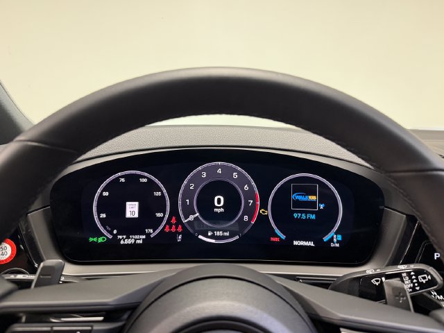 Certified 2026 Porsche Cayenne AWD/4WD image 17