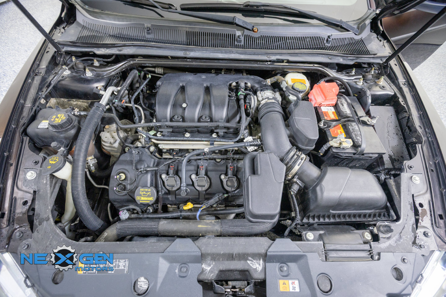 Used 2013 Ford Taurus SEL FWD image 49