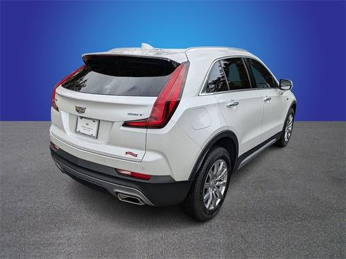 Used 2021 Cadillac XT4 Premium Luxury w/ Driver Awareness Package image 5
