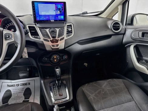 Used 2013 Ford Fiesta SE FWD image 26