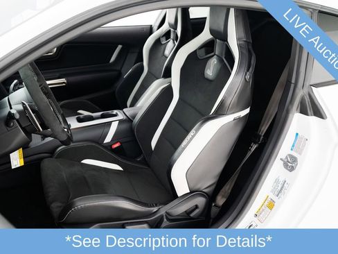 Used 2022 Ford Mustang Shelby GT500 w/ Carbon Fiber Track Pack image 12