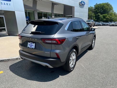 Used 2023 Ford Escape Active w/ Tech Pack #1 AWD/4WD image 6