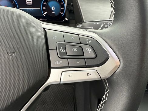 New 2026 Volkswagen Atlas Cross Sport SE image 12