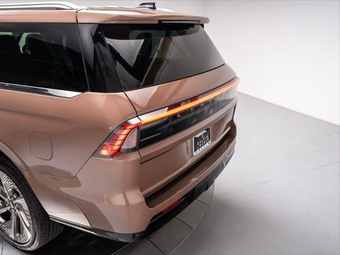 New 2026 Lincoln Navigator L Black Label AWD/4WD image 33