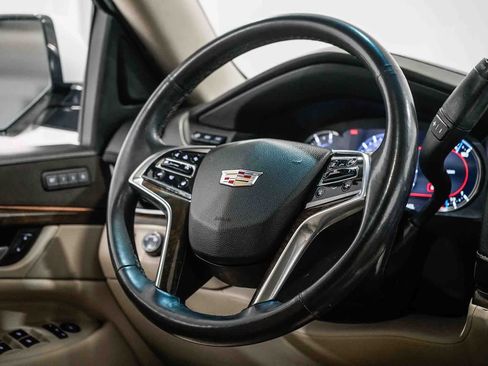 Used 2018 Cadillac Escalade Premium Luxury image 14