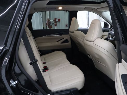 Used 2023 INFINITI QX60 Luxe w/ Performance Audio Package image 32