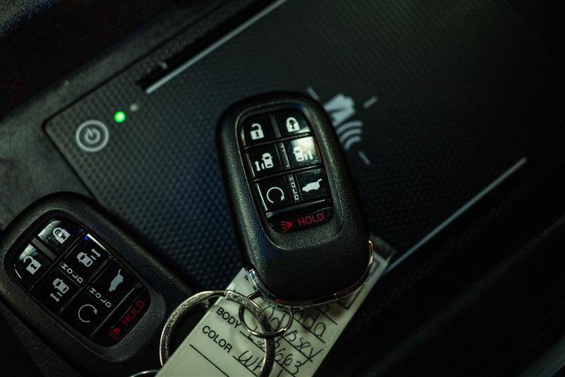 Used 2025 Honda Odyssey Touring image 25