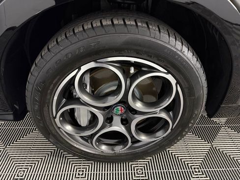 Used 2024 Alfa Romeo Tonale Ti image 11