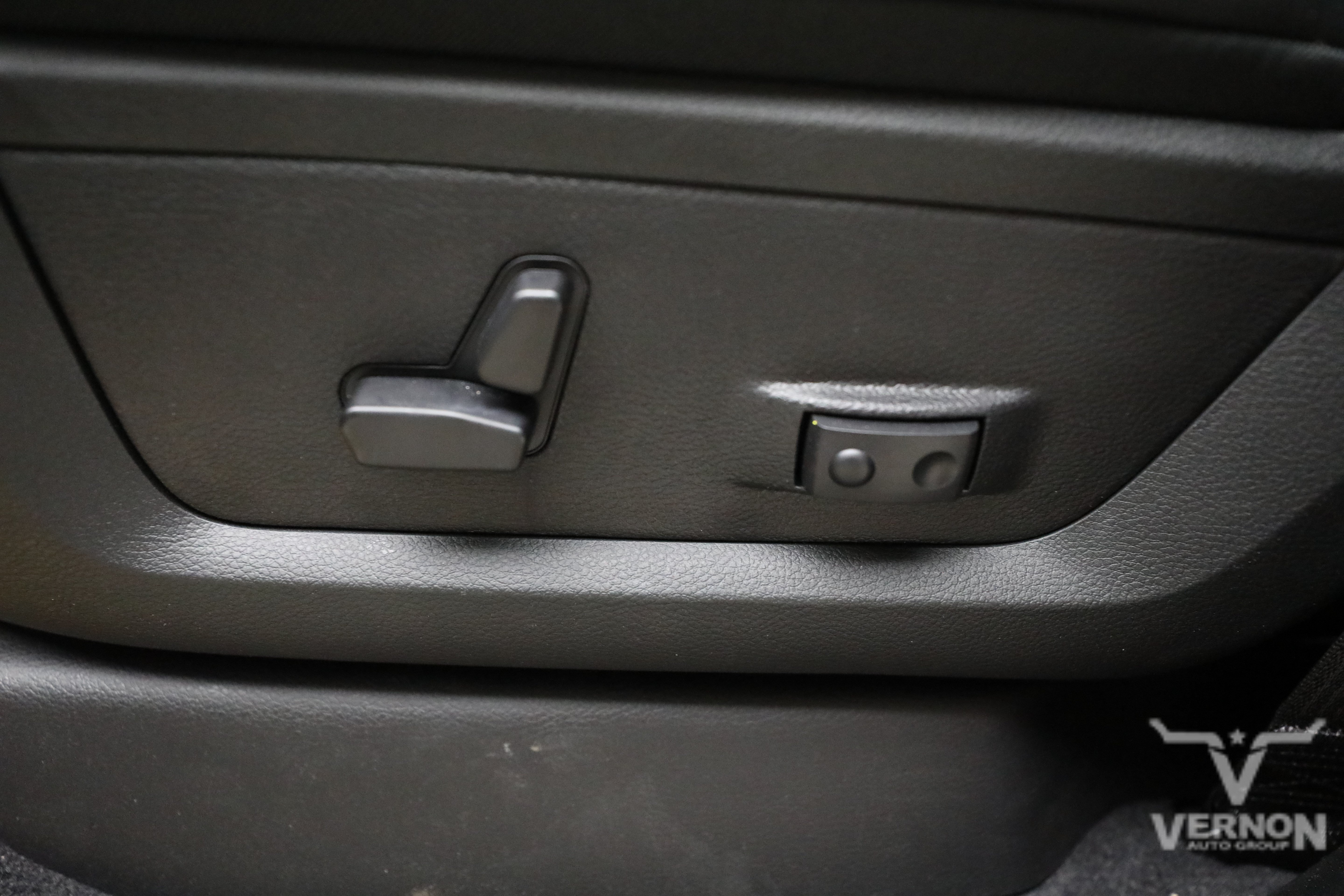 New 2027 RAM 3500 Laramie AWD/4WD image 14