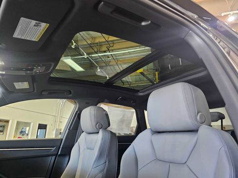 New 2025 Audi Q3 2.0T Premium image 22