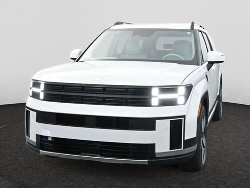 Used 2025 Hyundai Santa Fe Limited image 2