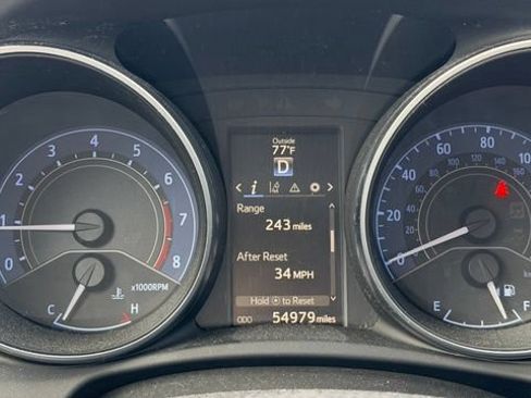 Used 2018 Toyota Corolla iM w/ Carpet Mat Package (TMS) FWD image 22