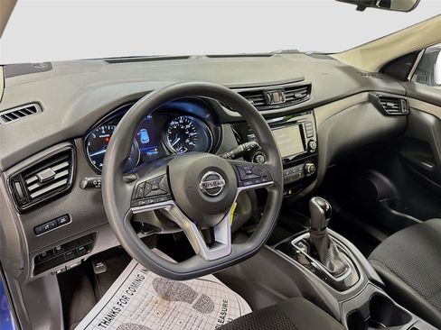 Used 2021 Nissan Rogue Sport S image 9