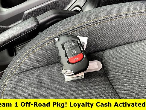 New 2025 Jeep Gladiator Sport image 13