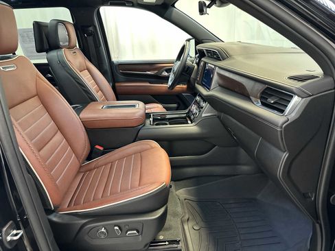 Used 2024 GMC Yukon Denali Ultimate image 15