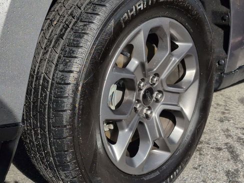 Used 2023 Ford Maverick XLT image 7