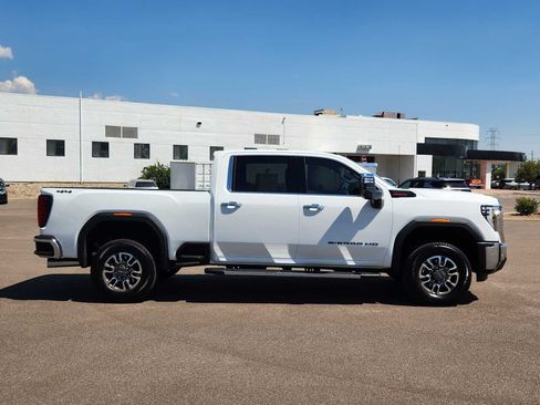 Used 2026 GMC Sierra 2500 SLT w/ SLT Premium Package AWD/4WD image 2
