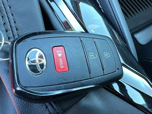 Certified 2025 Toyota Corolla SE image 29