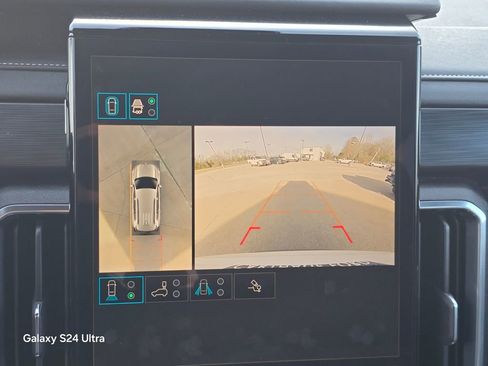 Used 2025 GMC Acadia Elevation image 27