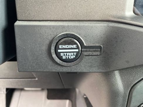 Used 2025 Ford Bronco Badlands AWD/4WD image 37