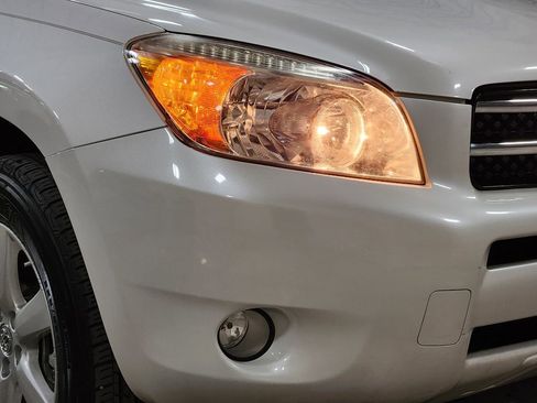 Used 2007 Toyota RAV4 Limited image 13