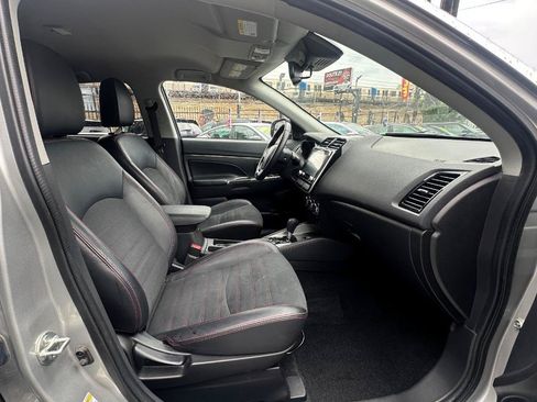 Used 2025 Mitsubishi Outlander Sport AWD image 21
