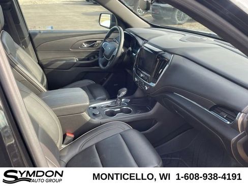Used 2023 Chevrolet Traverse Premier w/ Redline Edition image 22
