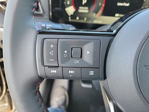 New 2025 Nissan Kicks SR image 29