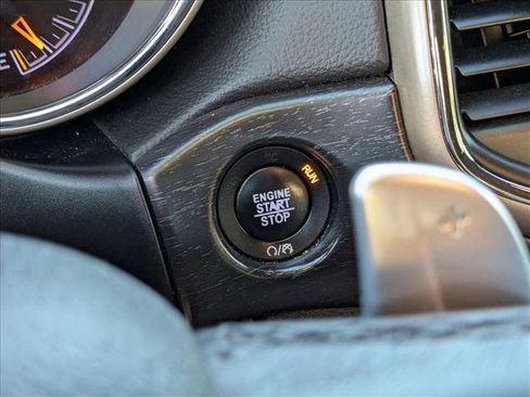 Used 2016 Jeep Grand Cherokee Laredo image 16