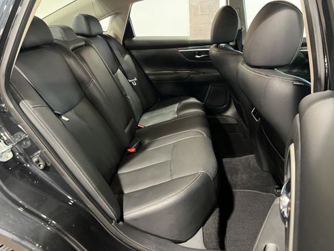 Used 2016 Nissan Altima 2.5 SL w/ 2.5 Technology w/LED Package FWD image 34