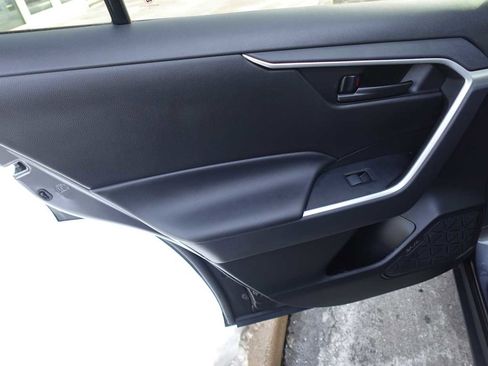 Used 2023 Toyota RAV4 LE AWD/4WD image 22