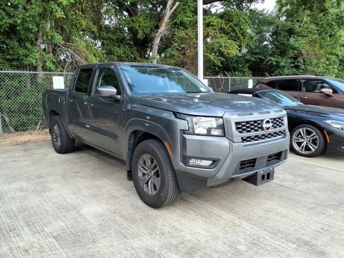 Used 2025 Nissan Frontier SV w/ SV Convenience Package RWD image 1