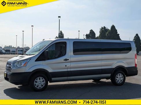 Used 2015 Ford Transit 350 XLT RWD image 4