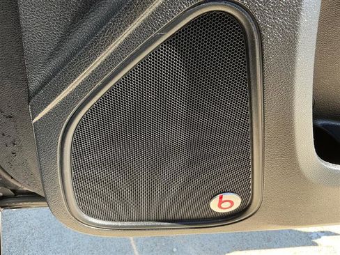 Used 2015 Chrysler 300 S image 31