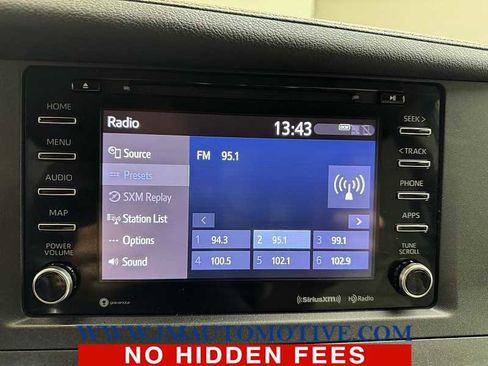 Used 2020 Toyota Sienna XLE FWD image 26