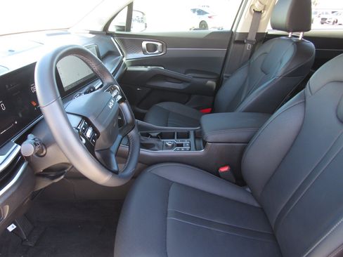 Used 2026 Kia Sorento EX w/ EX Premium Package FWD image 16