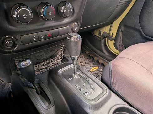 Used 2013 Jeep Wrangler Unlimited Sport image 11