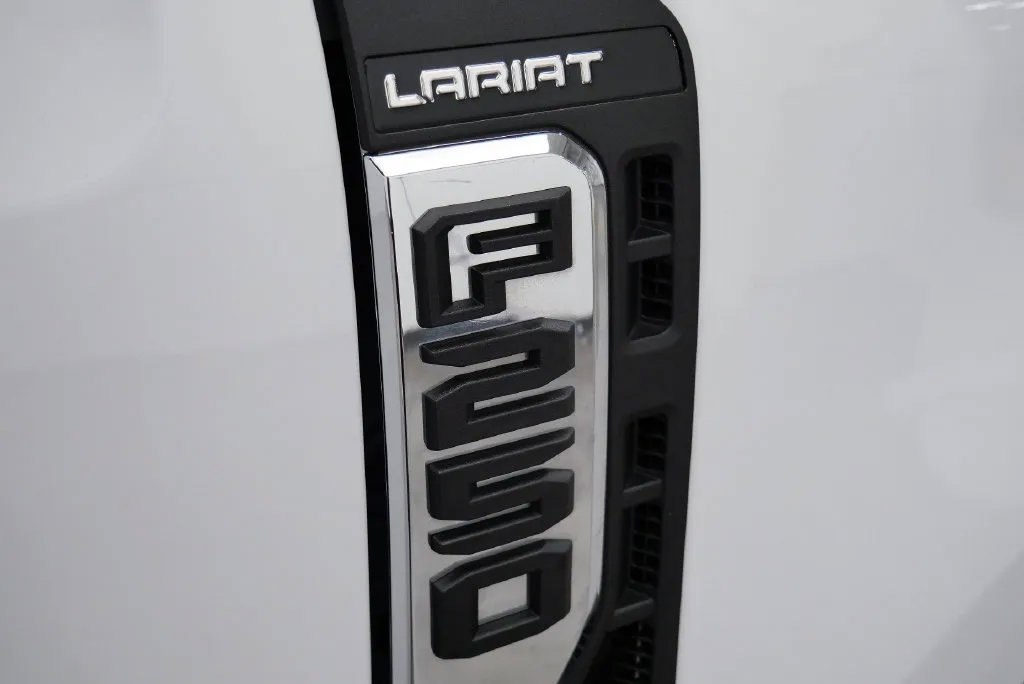 Used 2023 Ford F250 Lariat w/ Chrome Package AWD/4WD image 10