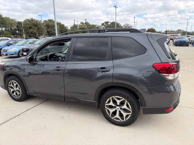 Used 2020 Subaru Forester Premium AWD/4WD image 5