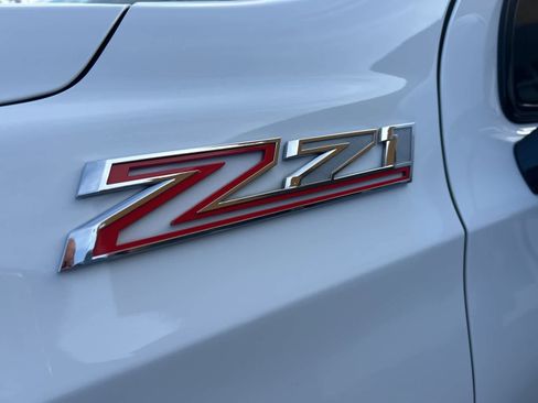 Used 2022 Chevrolet Tahoe Z71 w/ Luxury Package image 18