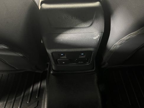 Used 2023 Ford Bronco Wildtrak image 39