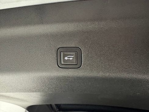Used 2023 Cadillac Escalade V w/ LPO, ONYX Package AWD/4WD image 32