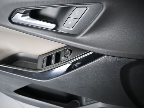 New 2026 Chevrolet Equinox LT w/ Convenience Package II image 37