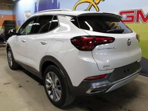 Used 2023 Buick Encore GX Essence w/ Experience Buick Package FWD image 7
