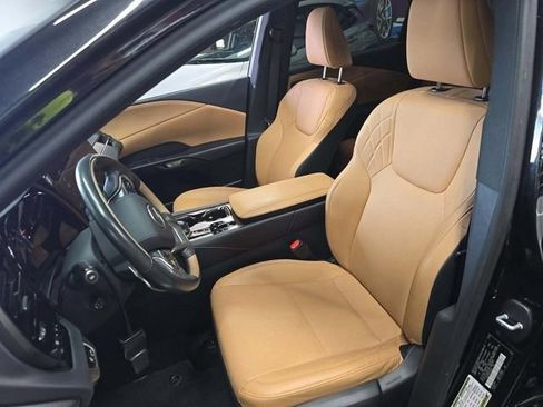 Used 2024 Lexus RX 350 Premium w/ Accessory Package (Z1) AWD/4WD image 7